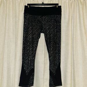 Lululemon athletice womens leggings SIZE 6